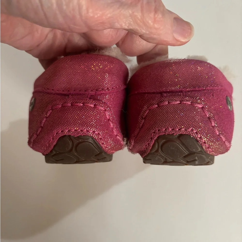 UGG Sz 3 Glittery Pink Bow Sheepskin Lined Moccasins